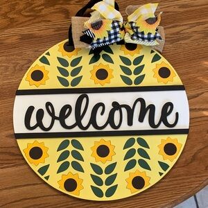 Sunflower Wood Welcome Sign with Bow